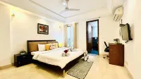 BluO 3BHK M Block Mkt - Lift, Balcony, Parking