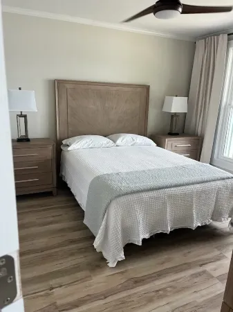 Quiet lakefront condo with the best views on Prestwood lake. Отели в г. Дарлингтон Каунти