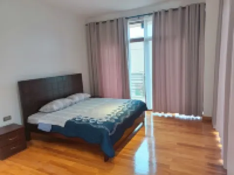 Elegant Lakeside Furnished Villa at Pearl Marina Garuga Hotels in 