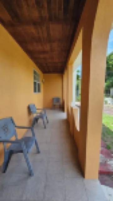 Beautiful and Cozy 3 Bedroom Home in walking distance to the beach and shops!