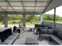 The Farmhouse at Truman Lake Hotels in Henry County