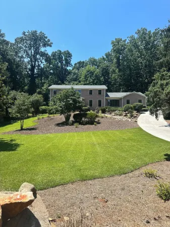 Spacious 5-bedroom house in charming Stone Mountain with WiFi, AC