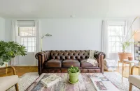 3-bedroom house in peaceful Brighton-Rochester with WiFi, AC. Enjoy your stay Hotels in Brighton