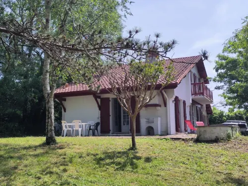 House near Ascain فنادق في Saint-Pee-sur-Nivelle