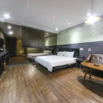 IM Hotel Hotels near Yangsan Water Park
