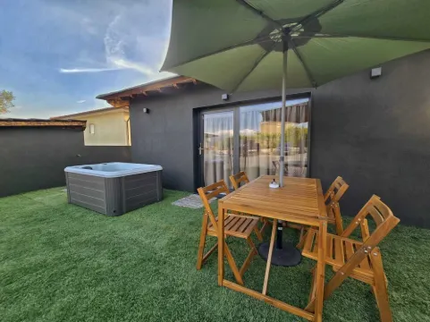 Private Jacuzzi in Amarante