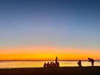 Beach house with private pool and access to the sea. Ideal/families and friends.