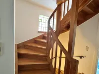 Large apartment in the center of Plön within walking distance to the lake/shops. Children's room 普倫住宿飯店