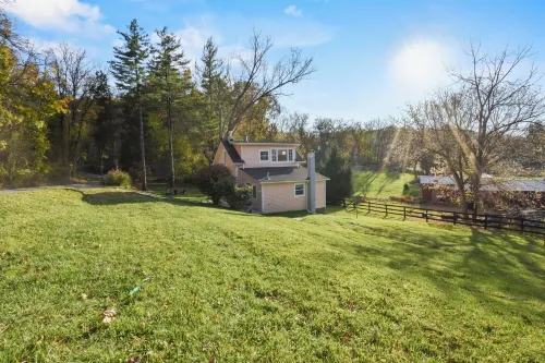 Raspberry Retreat Cottage