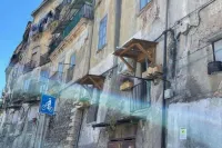 Along Crati River, mini apartment, vico Postierla, historic center.