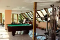 Alemex Apartment, Two Bedroom & Parking Space