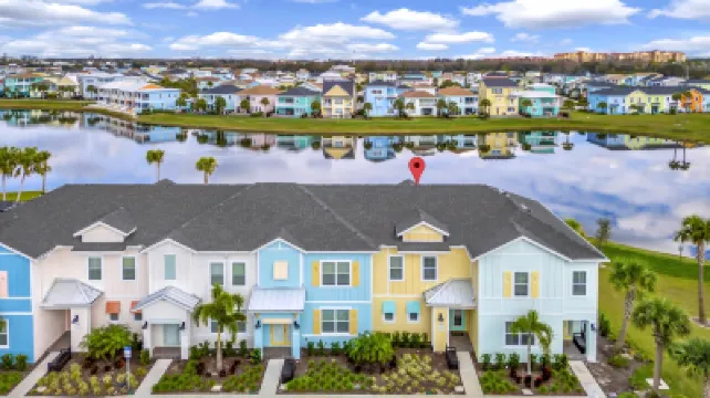 Private Oasis with Resort Amenities and Water Fun - Enchanting Escape  호텔