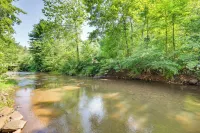 Quaint Elysburg Cottage Walk to Knoebels Resort!