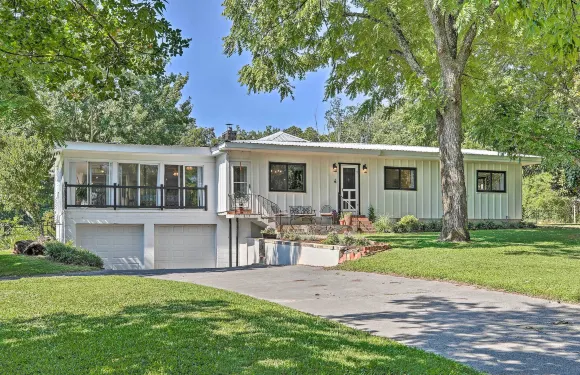 迷人的薩默維爾家庭帶院子和陽光房!