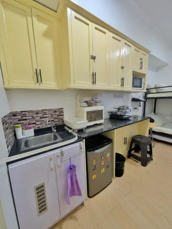 Studio Unit at the Center of Alabang Отели рядом с достопримечательностью «Сейнт Джеймс Грэйт Пэриш»