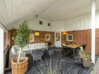 "Sylvi" - 1.7km from the Sea