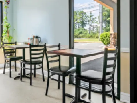 アメリカズ ベスト バリュー イン ローマ ロームのホテル