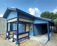 Marina’s Cozy Cottage. Family friendly with cold AC in summer and warm winters!