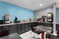 Days Inn by Wyndham Phoenix West - Desayuno