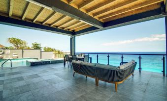 Luxury Oceanfront Villa Fully Staffed