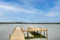 Lakefront House w/ Boat Ramp, Dock & Sunset Views! - Wifi
