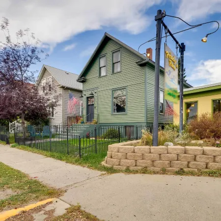 Red Lodge Home on Broadway - 15 Min to Ski Resort!