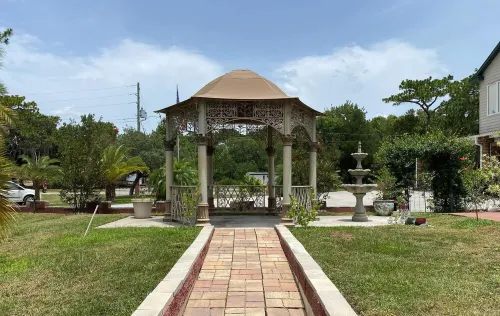 Entire 4 Suite Botique Hotel like home w/ Indoor Pool & Waterfalls