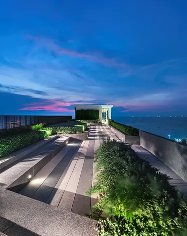 รูปภาพของBest Location of Pattaya, Sky Pool, Next To Beach