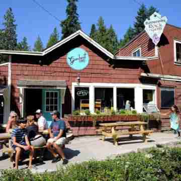 Roberts Creek Cottage. Close to village, beach, hiking and biking trails. Hotel Exterior