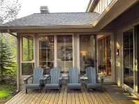 Family Friendly Fremont Crossing Home, 3 Kings, Bunk Room, Hot Tub, Sharc Passes