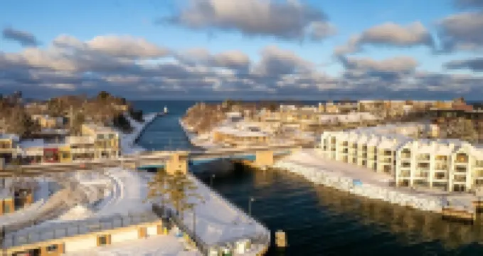 Riverwalk One Condo with rooftop deck