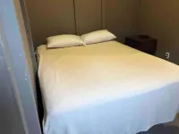 Horns Cabins- Mountain View Cabin 2 queen beds! Hotels in Bedford County