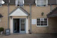 The Lodge at Broadway - 4-Star