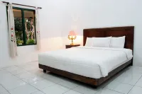 Omah Kebon Guest House Hotels in Temanggung