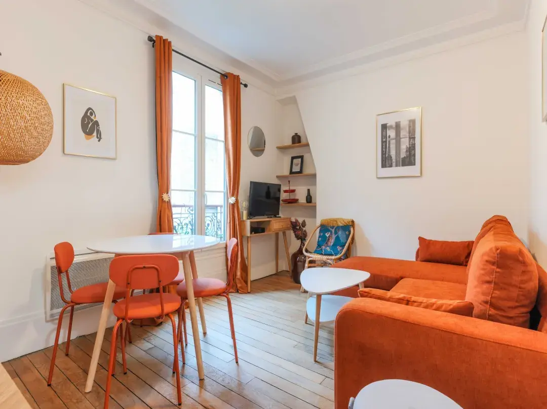 Parisian Getaway In The City Of Light! - باريس