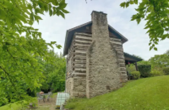3 Mi to River: 11-acre Retreat in Rural Stockport