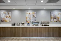 SureStay Plus Hotel by Best Western Chicago Lombard - breakfast