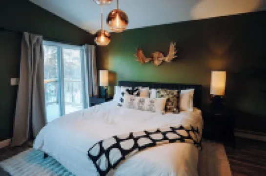 Wild about Anchorage · Hot Tub · Rooftop Patio · Chef's Kitchen · Coffee Bar