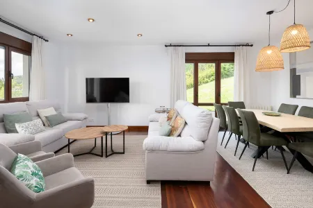 Luxury house in Asturias. San Martin del Mar Отели рядом с достопримечательностью «Río de la Ría»