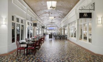 The Banyan Hotel Fort Myers, Tapestry Collection by Hilton