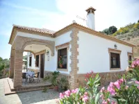 Country House in La Joya with Private Pool - 3-Star