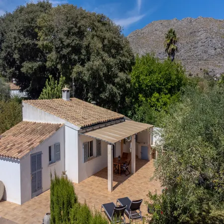 Villa in central location