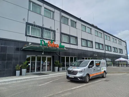 Desilva Inn Katowice Airport Отели в г. Меженцице