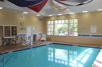 Holiday Inn Express & Suites CHICAGO-ALGONQUIN by IHG - Pools