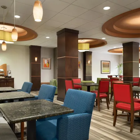 Holiday Inn Express & Suites KNOXVILLE-CLINTON by IHG
