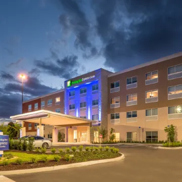 Holiday Inn Express & Suites TAMPA NORTH - WESLEY CHAPEL by IHG