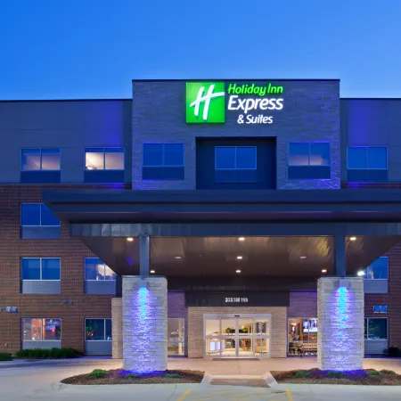 Holiday Inn Express & Suites DES MOINES DOWNTOWN by IHG