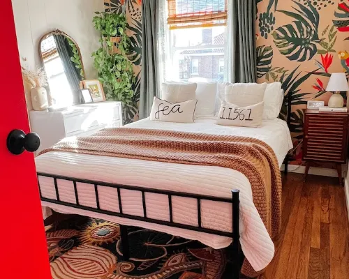Private 2nd Story Apartment in the Heart of Long Beach- Pura Vida! Hotels in Long Beach