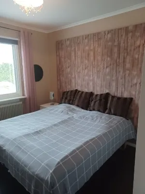 Red vacation home Sweden Småland Hultsfred Vimmerby فنادق في Hultsfred Municipality