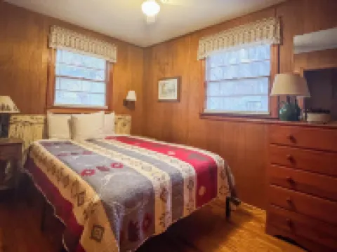 Cozy Creek Cottages Hotels in Maggie Valley